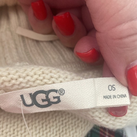 🆕 UGG Women's Jacey Wool Blend Turtleneck Poncho NWT - Picture 4 of 10